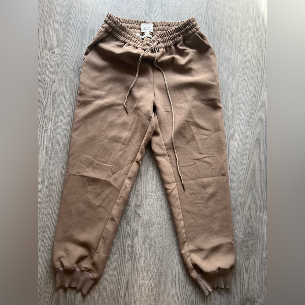 Aritzia Wilfred brown silky joggers XS